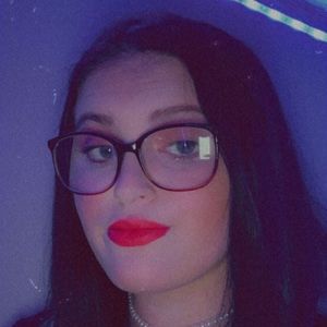 Meet your Posher, Lena